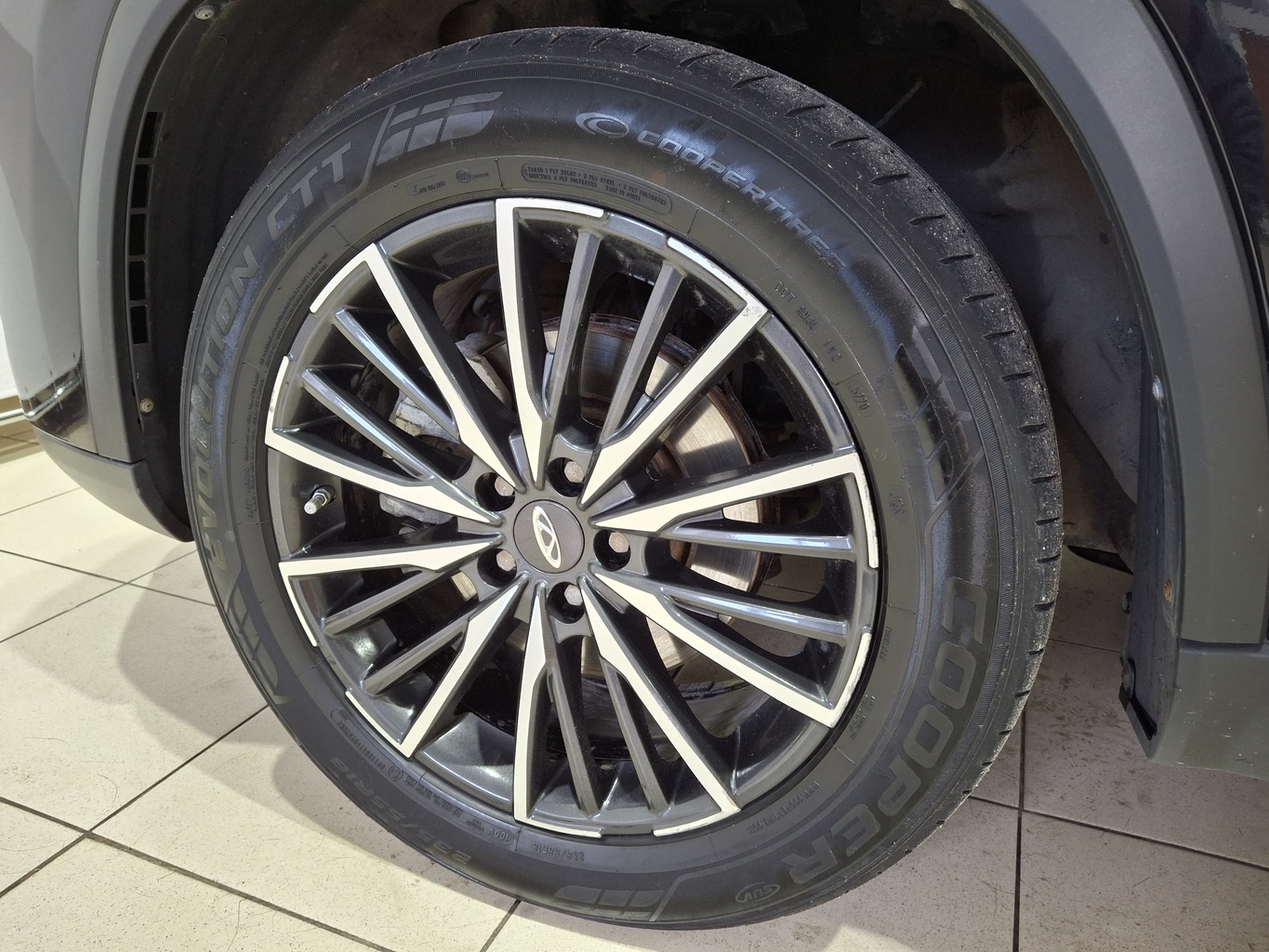 CHERY TIGGO 8