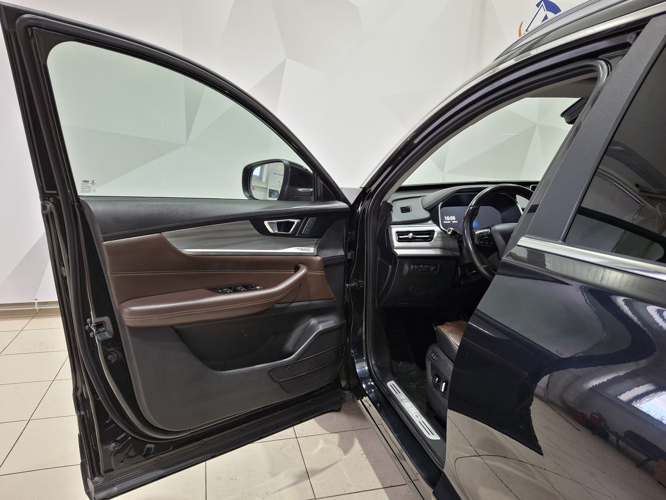 CHERY TIGGO 8