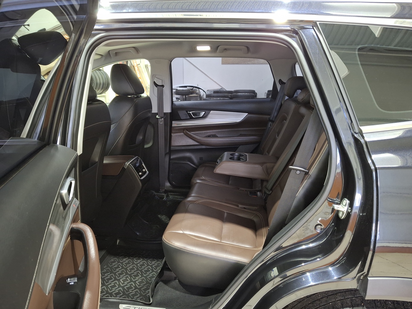 CHERY TIGGO 8
