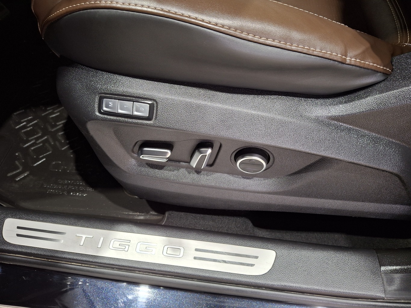 CHERY TIGGO 8