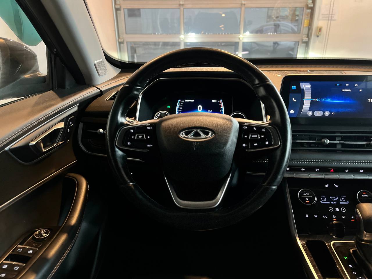 CHERY TIGGO 8