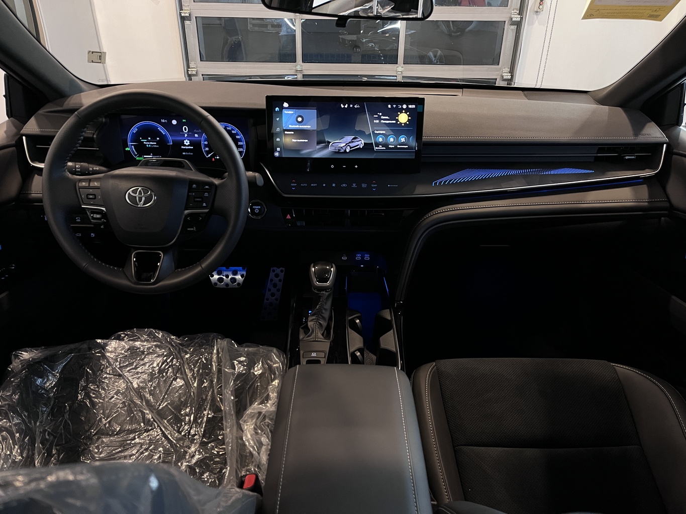 TOYOTA CAMRY