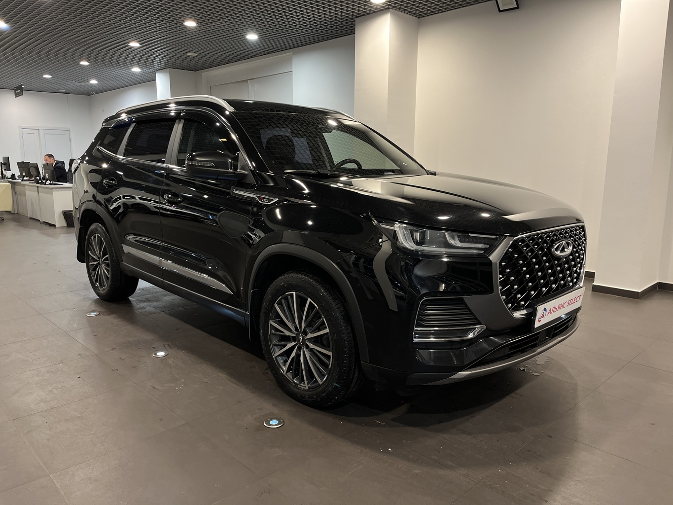CHERY TIGGO 8
