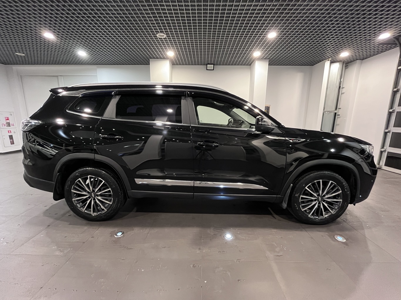 CHERY TIGGO 8