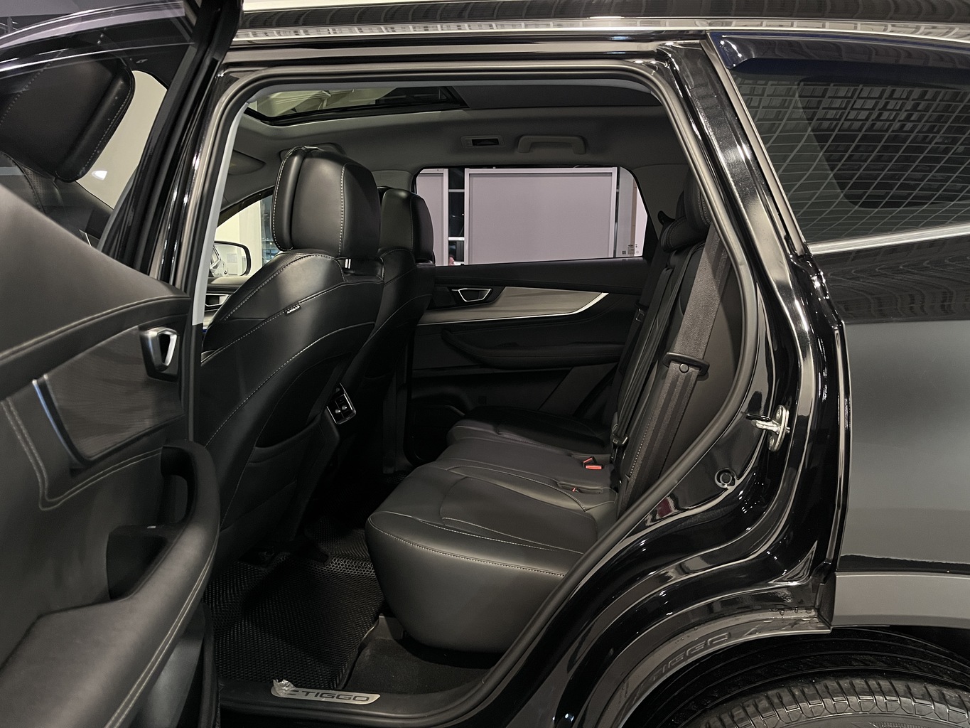 CHERY TIGGO 8