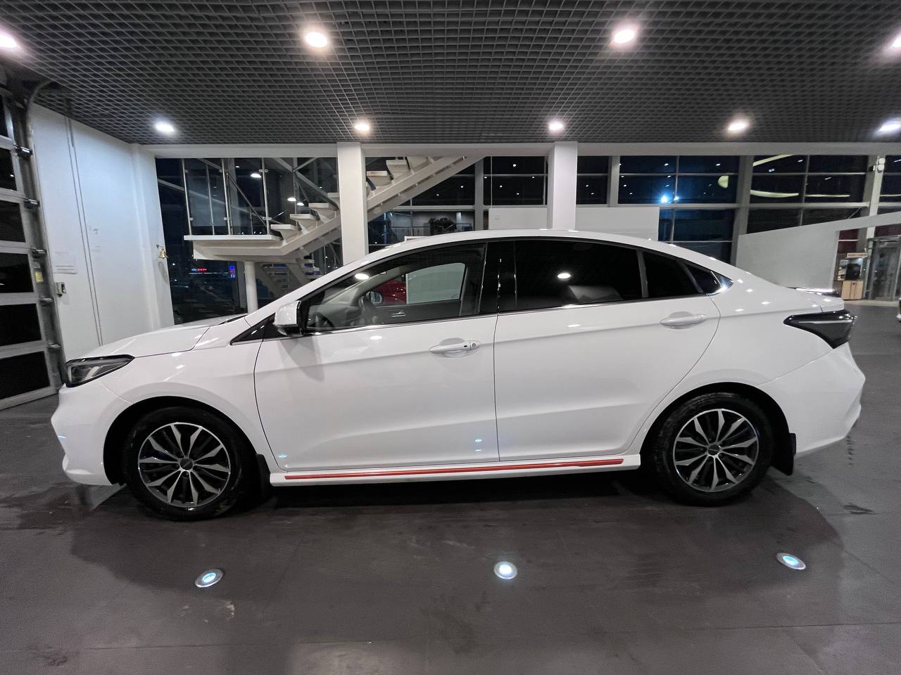 OMODA S5