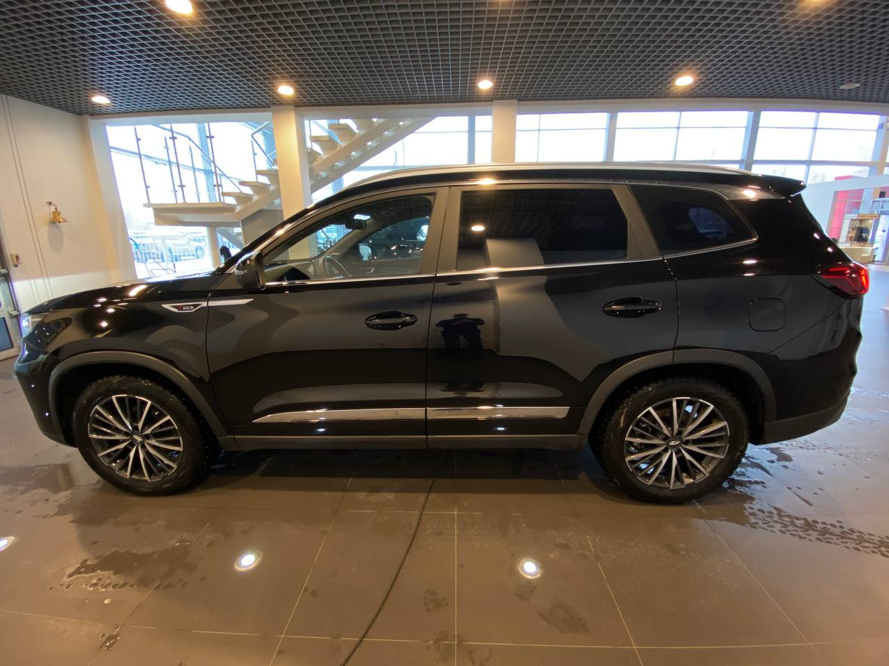 CHERY TIGGO 8