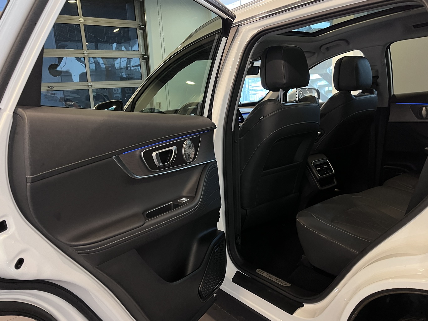 CHERY TIGGO 8
