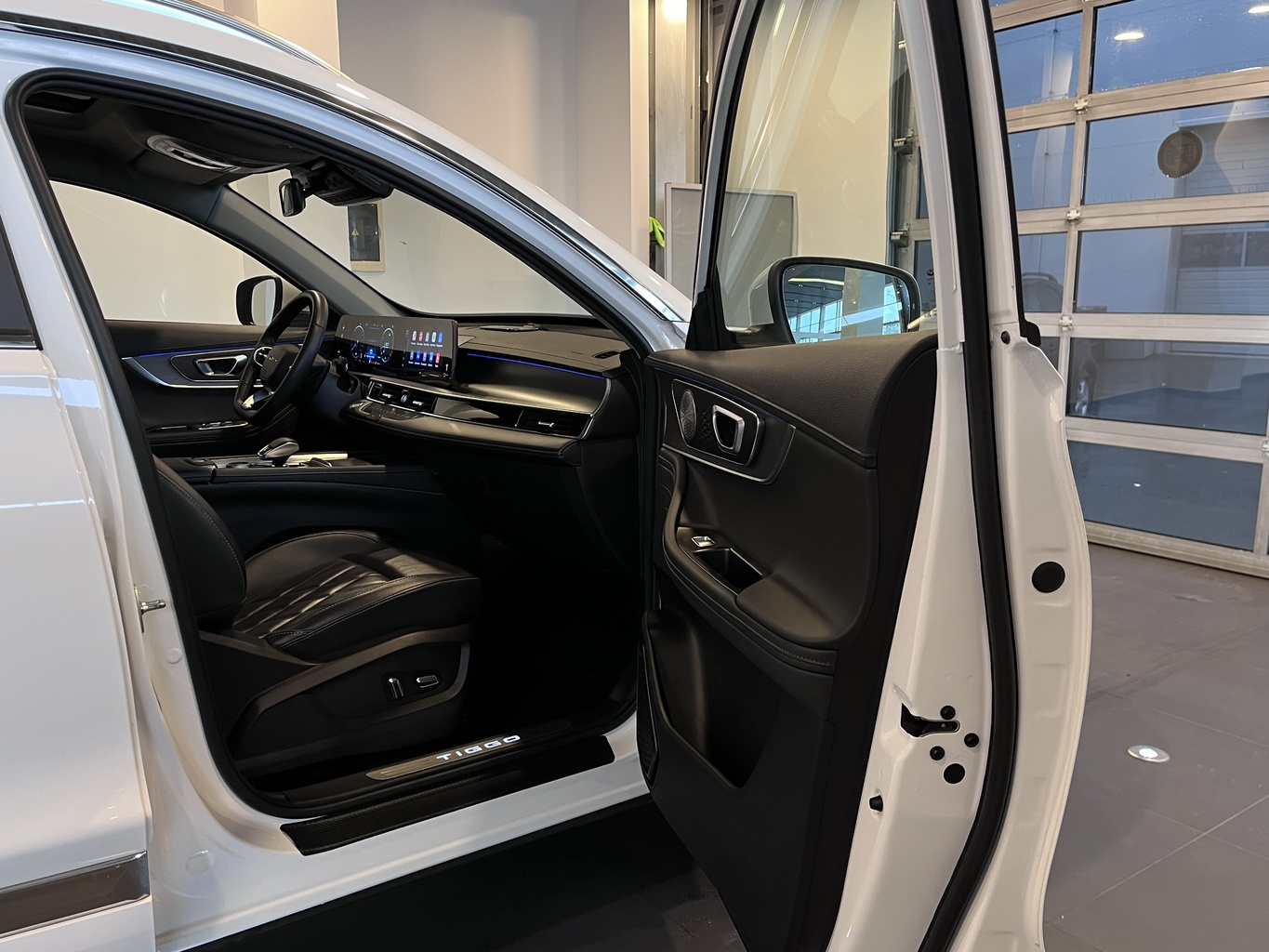 CHERY TIGGO 8