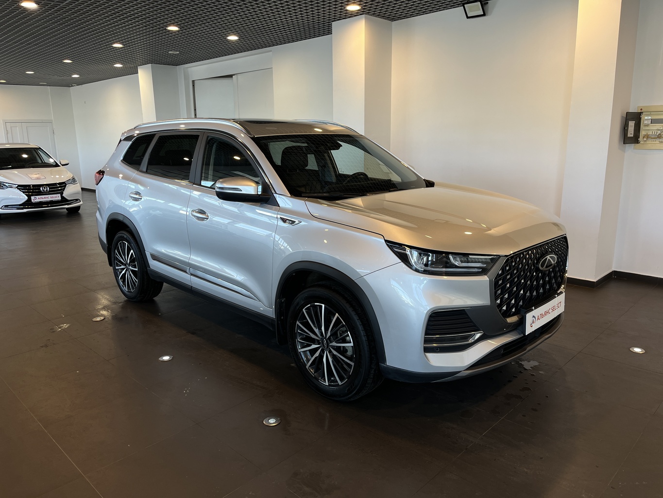 CHERY TIGGO 8