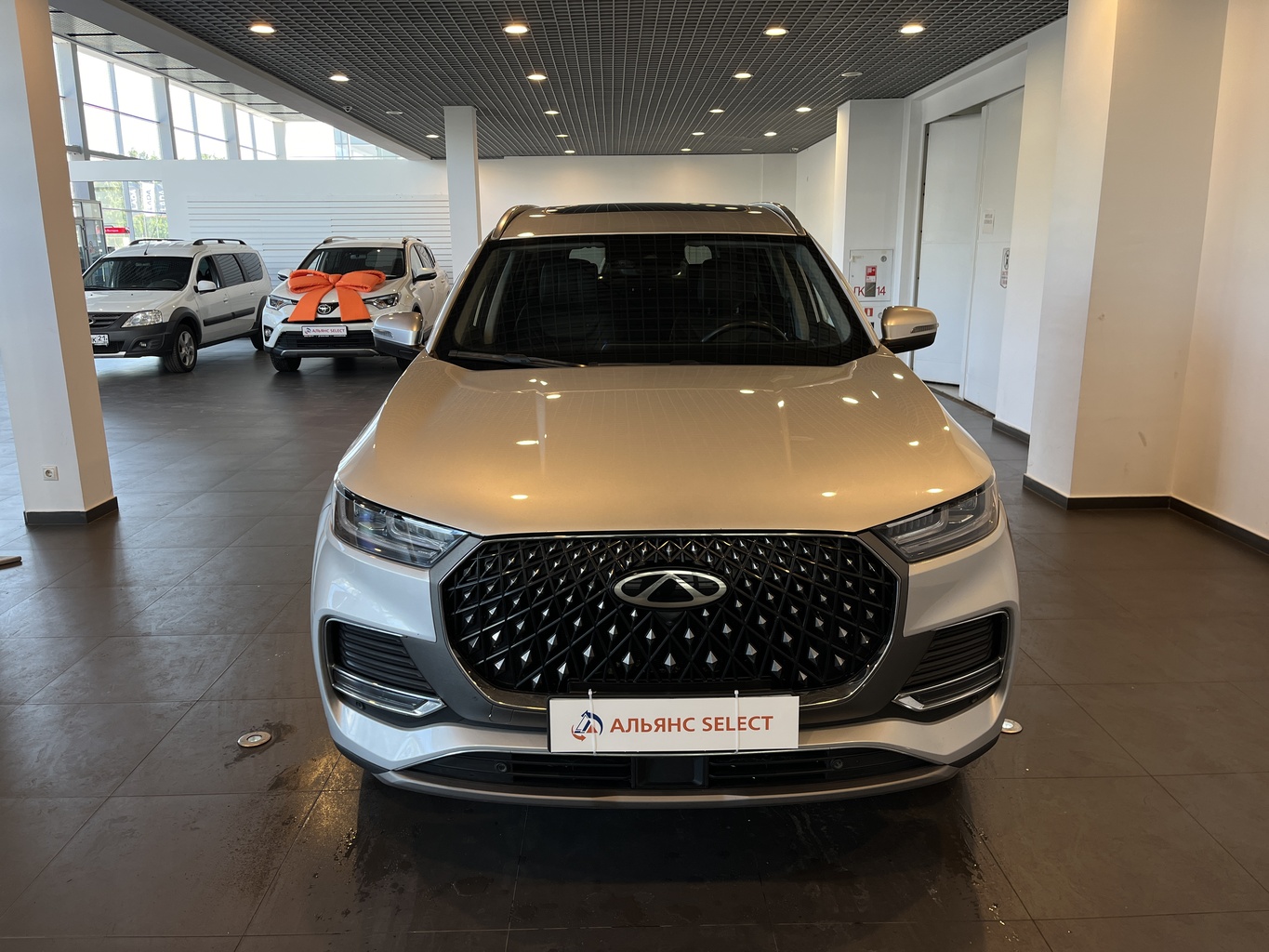 CHERY TIGGO 8