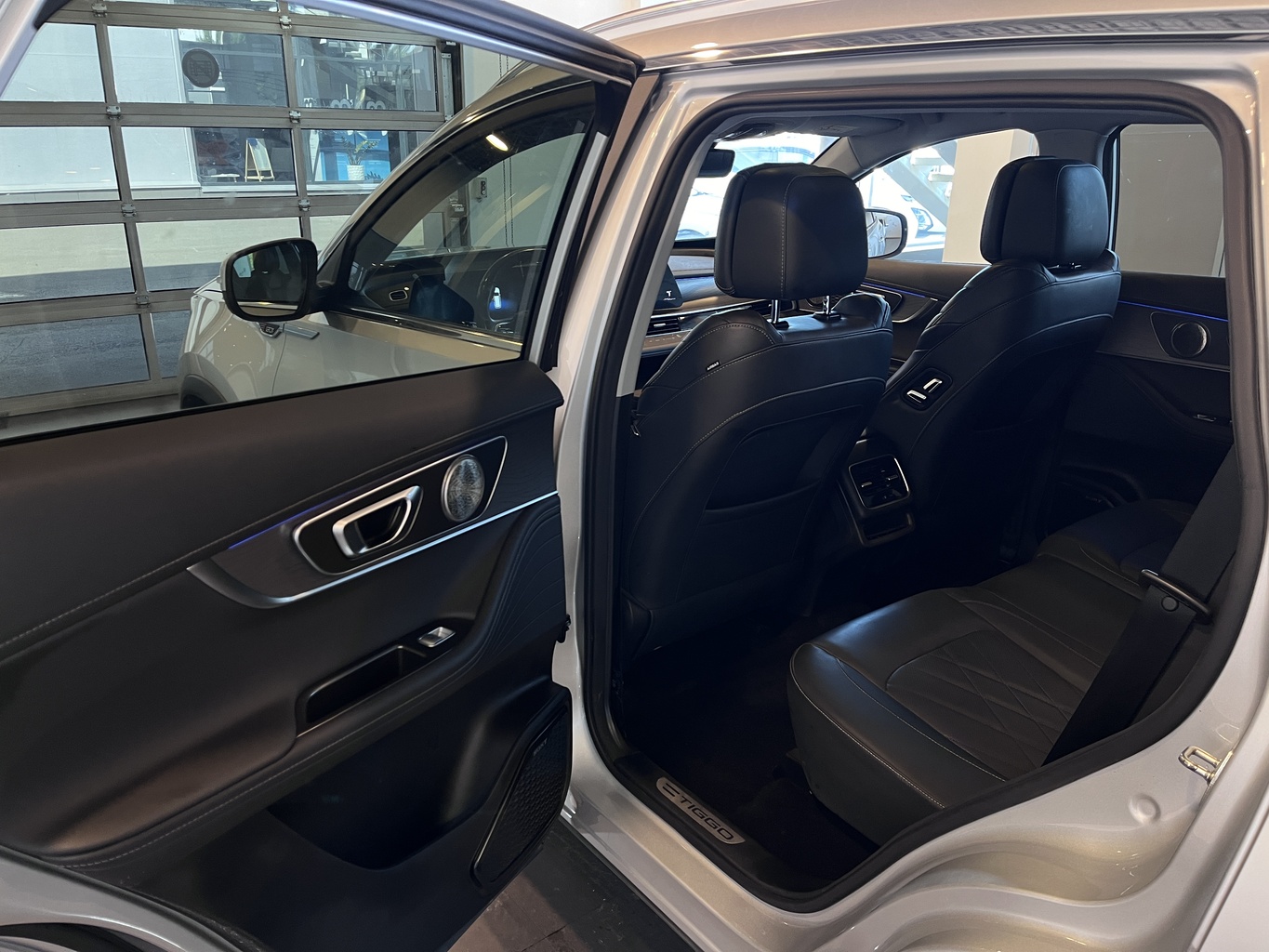 CHERY TIGGO 8