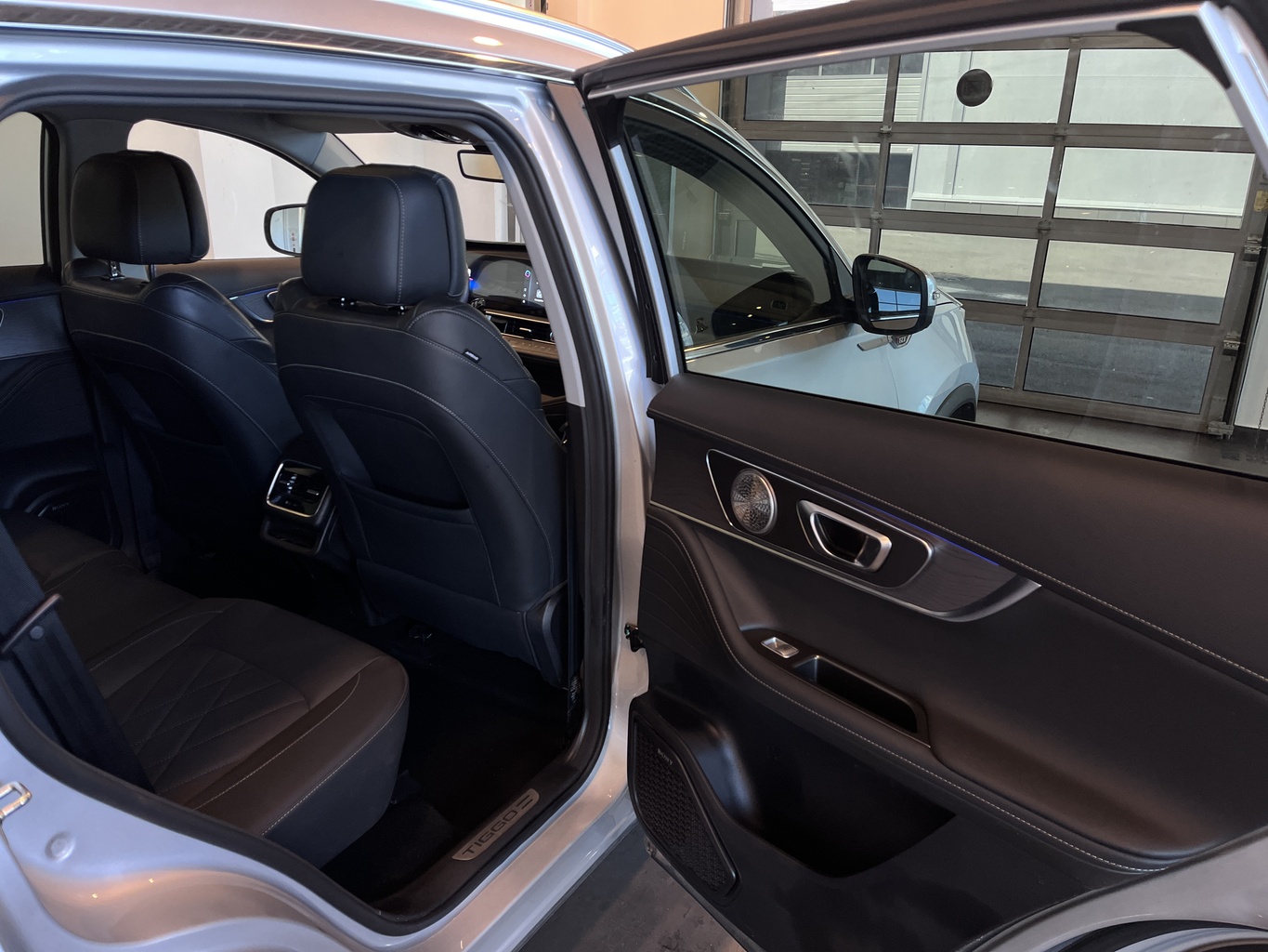 CHERY TIGGO 8