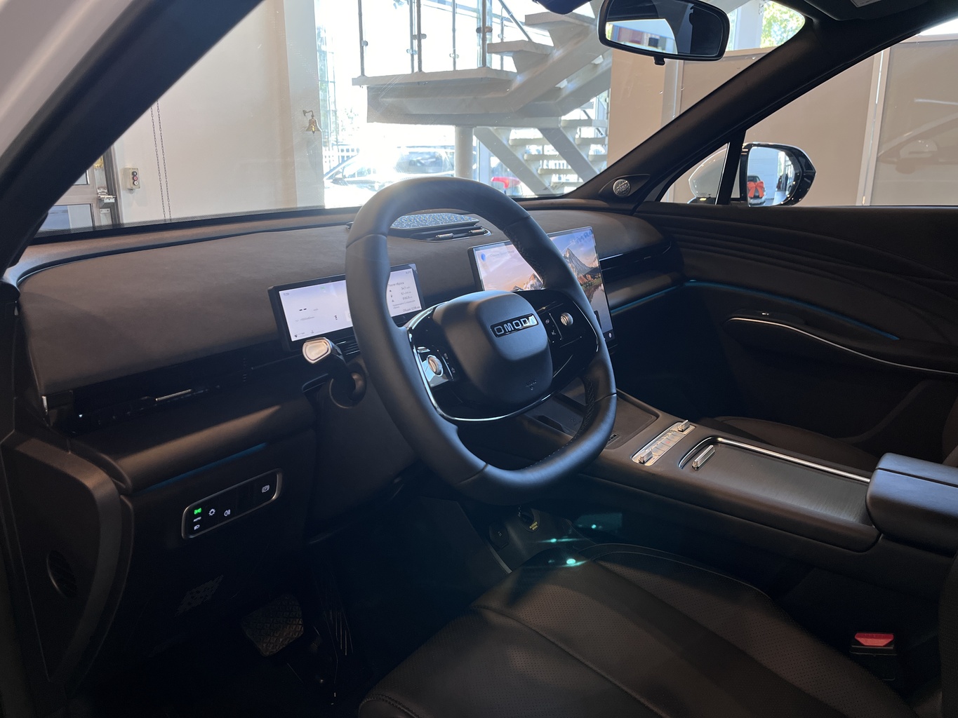 OMODA C7