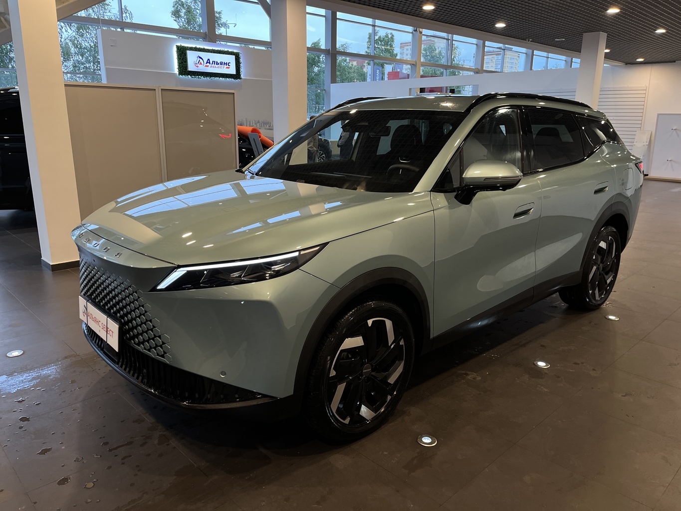 OMODA C7