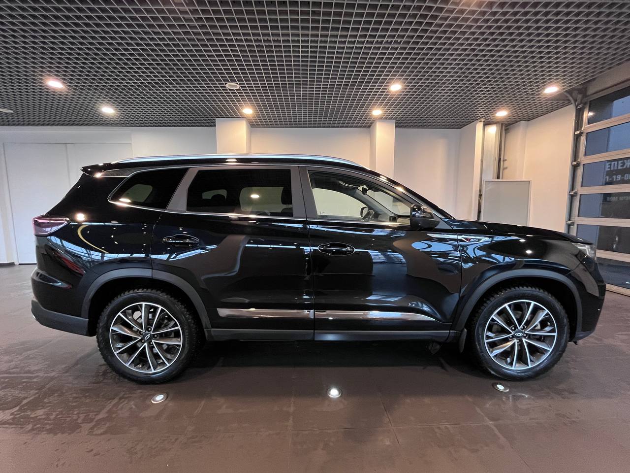 CHERY TIGGO 8