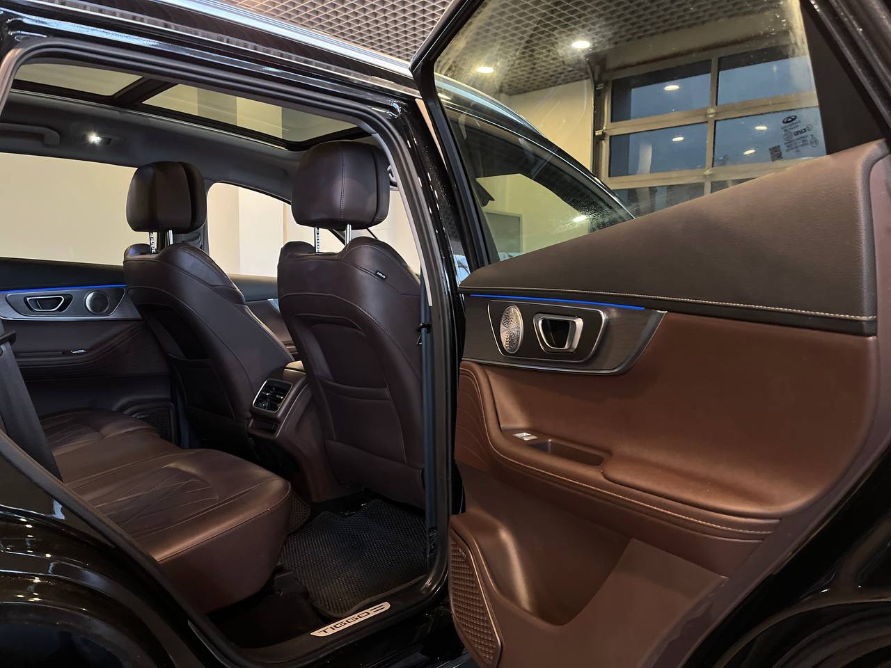 CHERY TIGGO 8