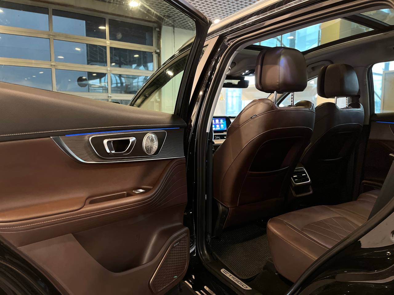CHERY TIGGO 8