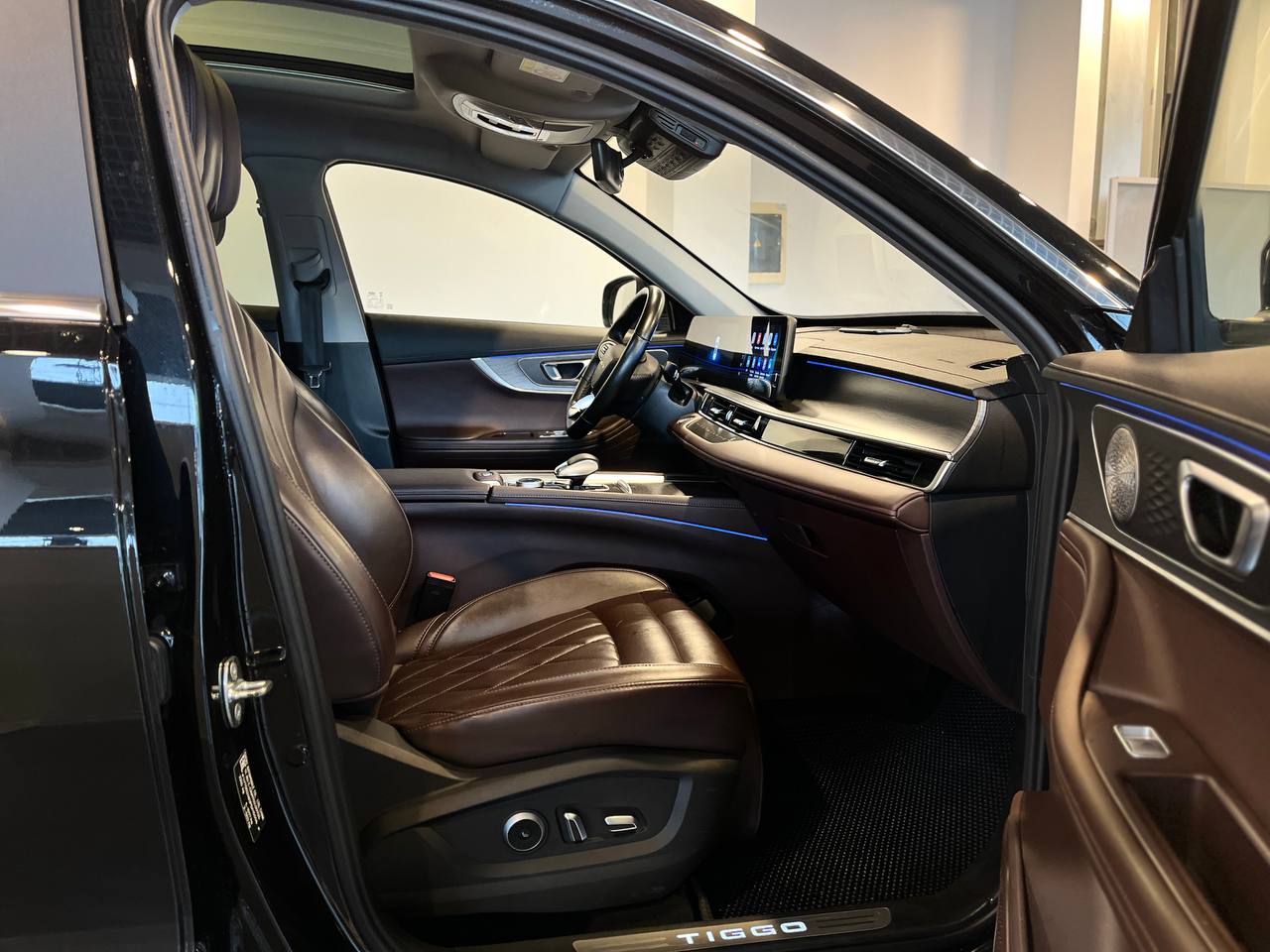 CHERY TIGGO 8