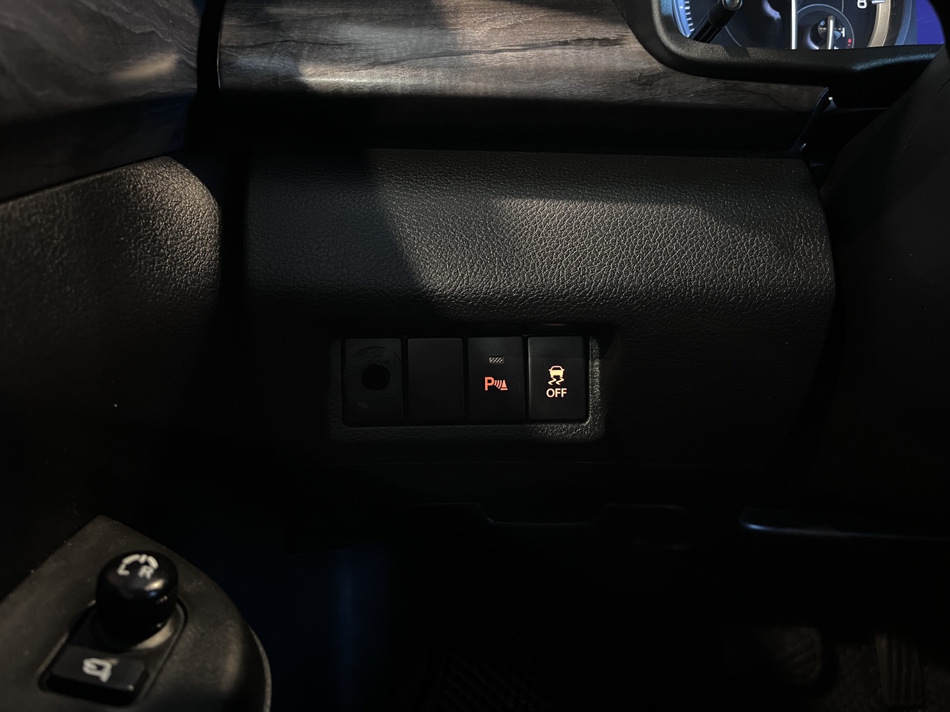 SUZUKI ERTIGA