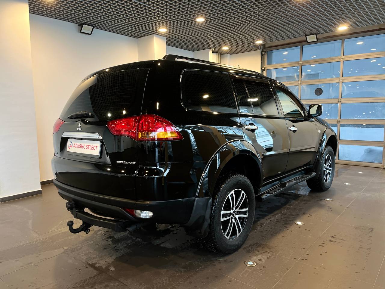 MITSUBISHI PAJERO SPORT