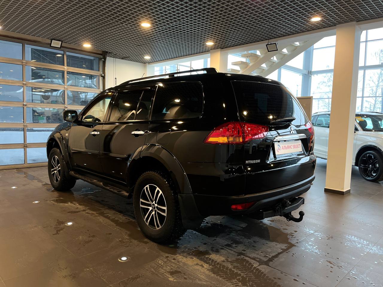 MITSUBISHI PAJERO SPORT