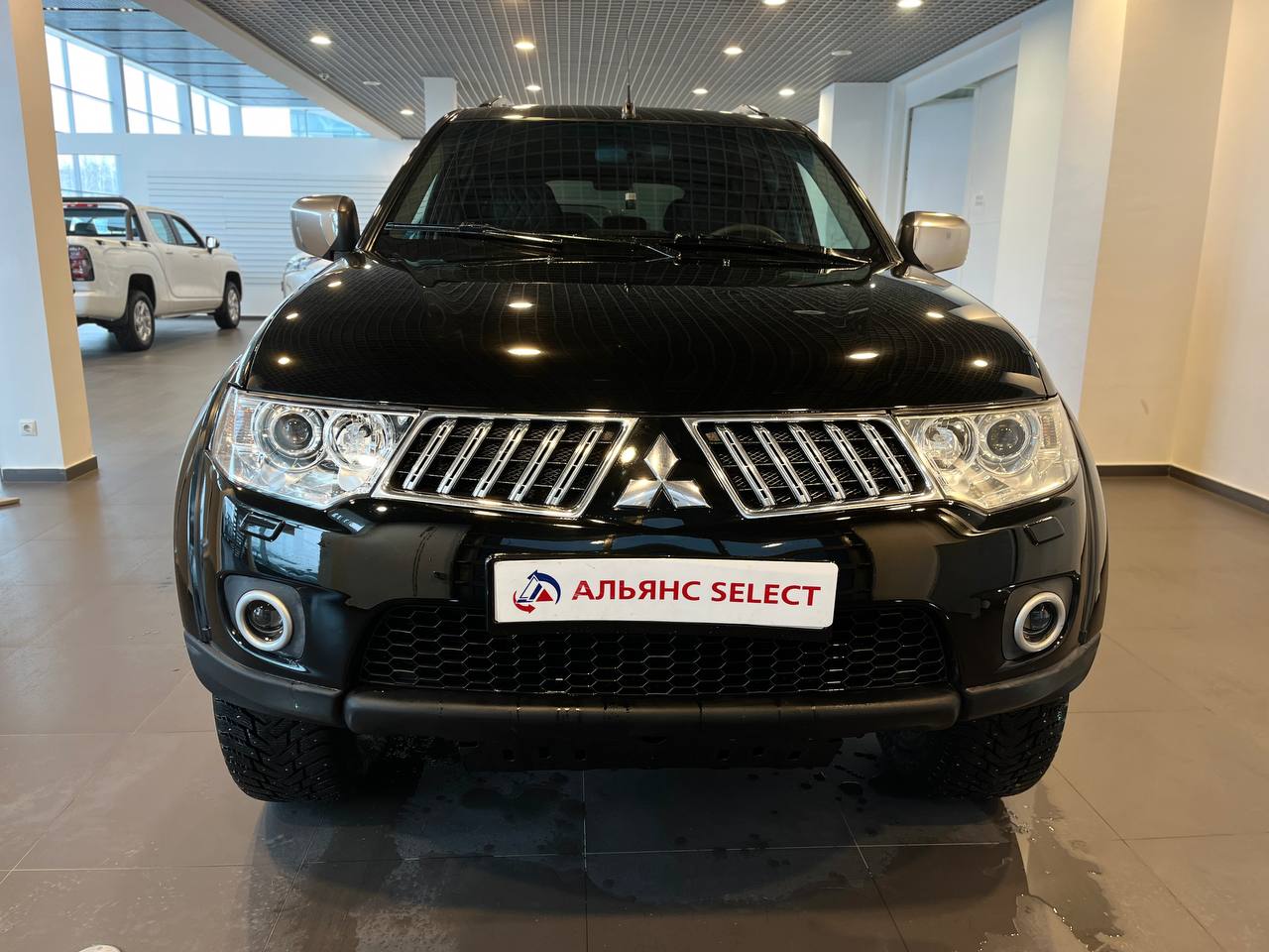 MITSUBISHI PAJERO SPORT