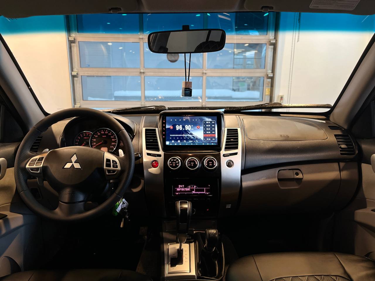 MITSUBISHI PAJERO SPORT