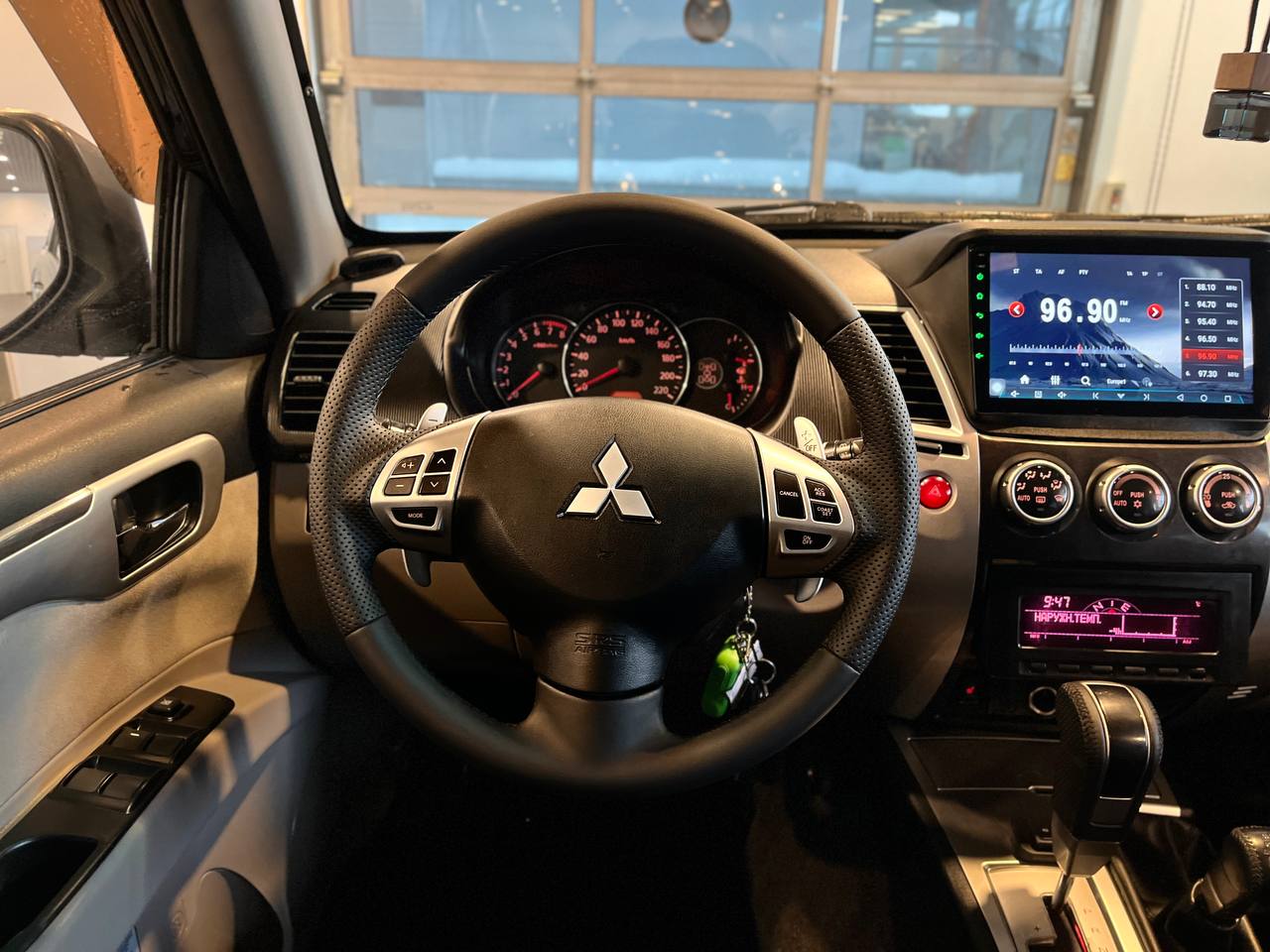 MITSUBISHI PAJERO SPORT