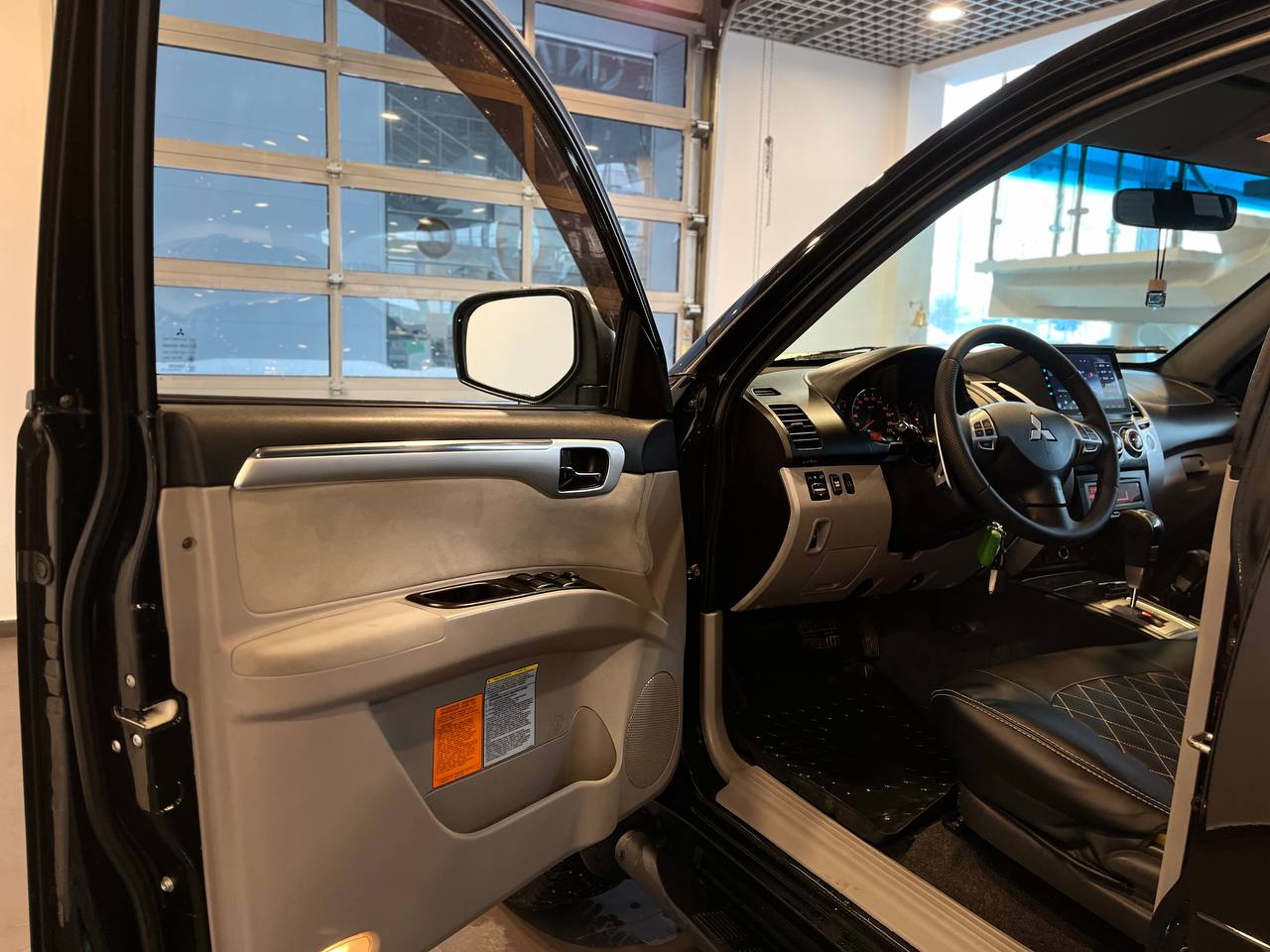 MITSUBISHI PAJERO SPORT