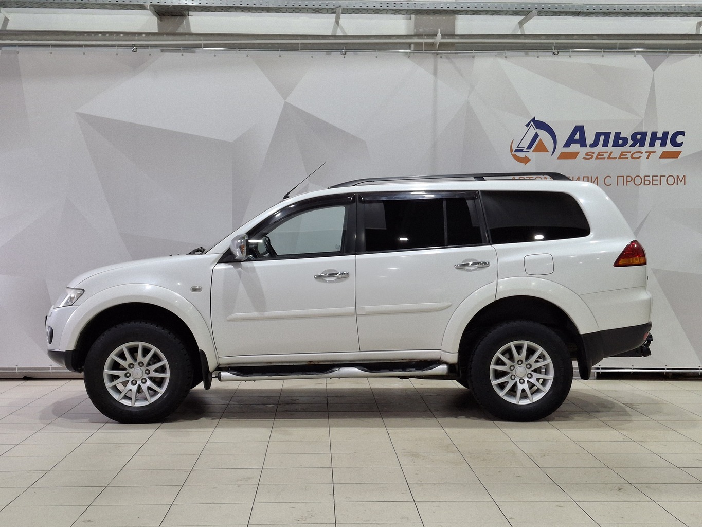 MITSUBISHI PAJERO SPORT