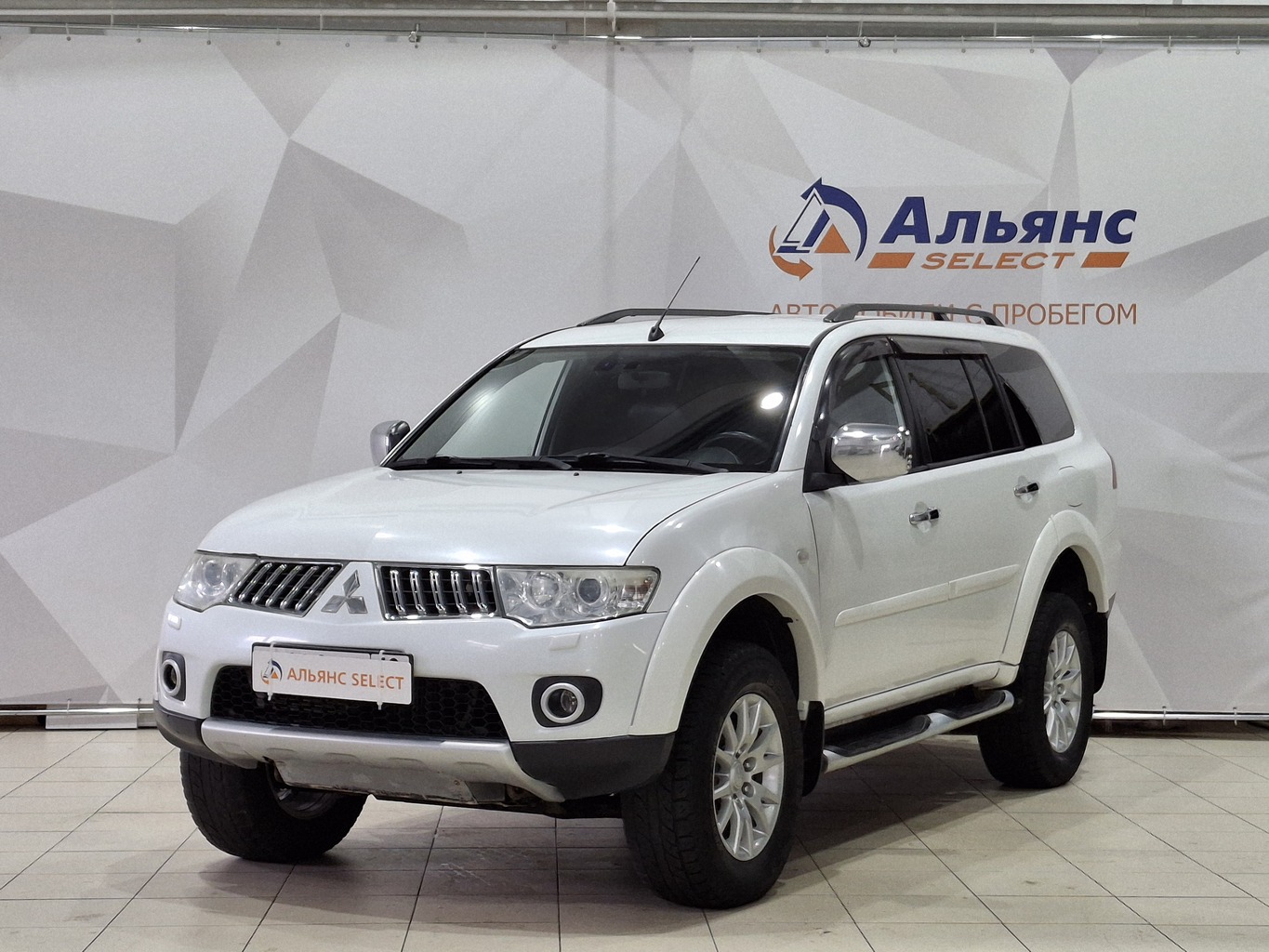 MITSUBISHI PAJERO SPORT
