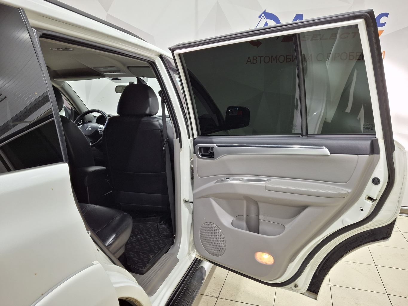 MITSUBISHI PAJERO SPORT