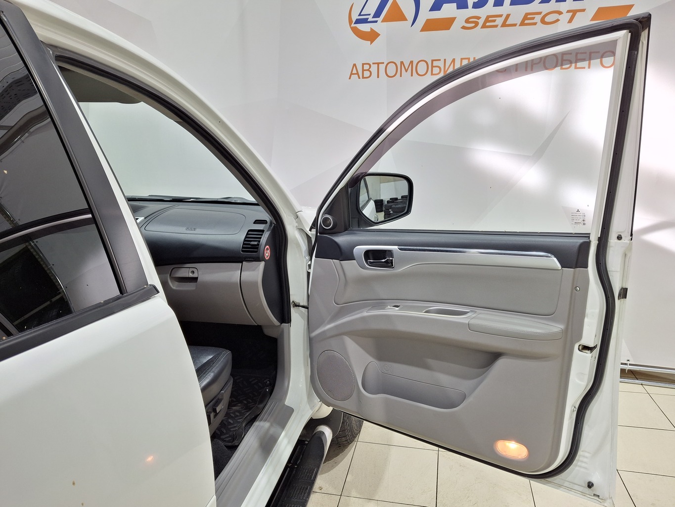 MITSUBISHI PAJERO SPORT