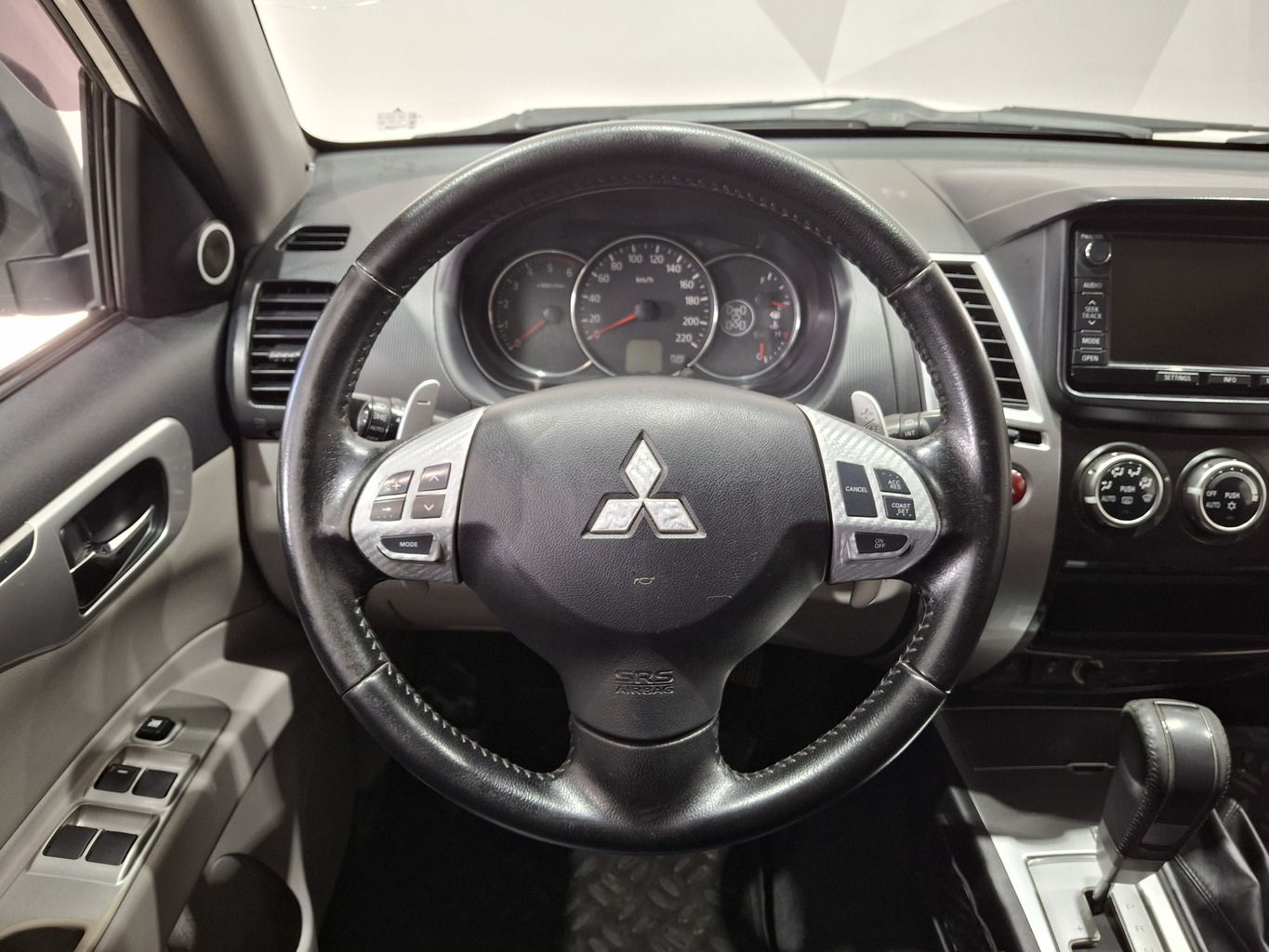 MITSUBISHI PAJERO SPORT