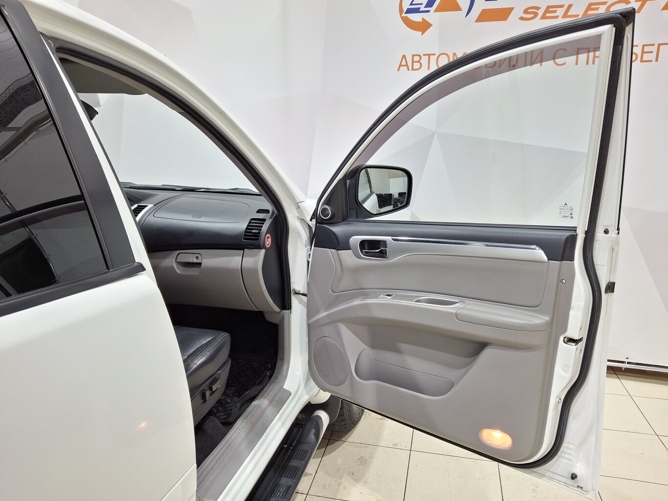 MITSUBISHI PAJERO SPORT
