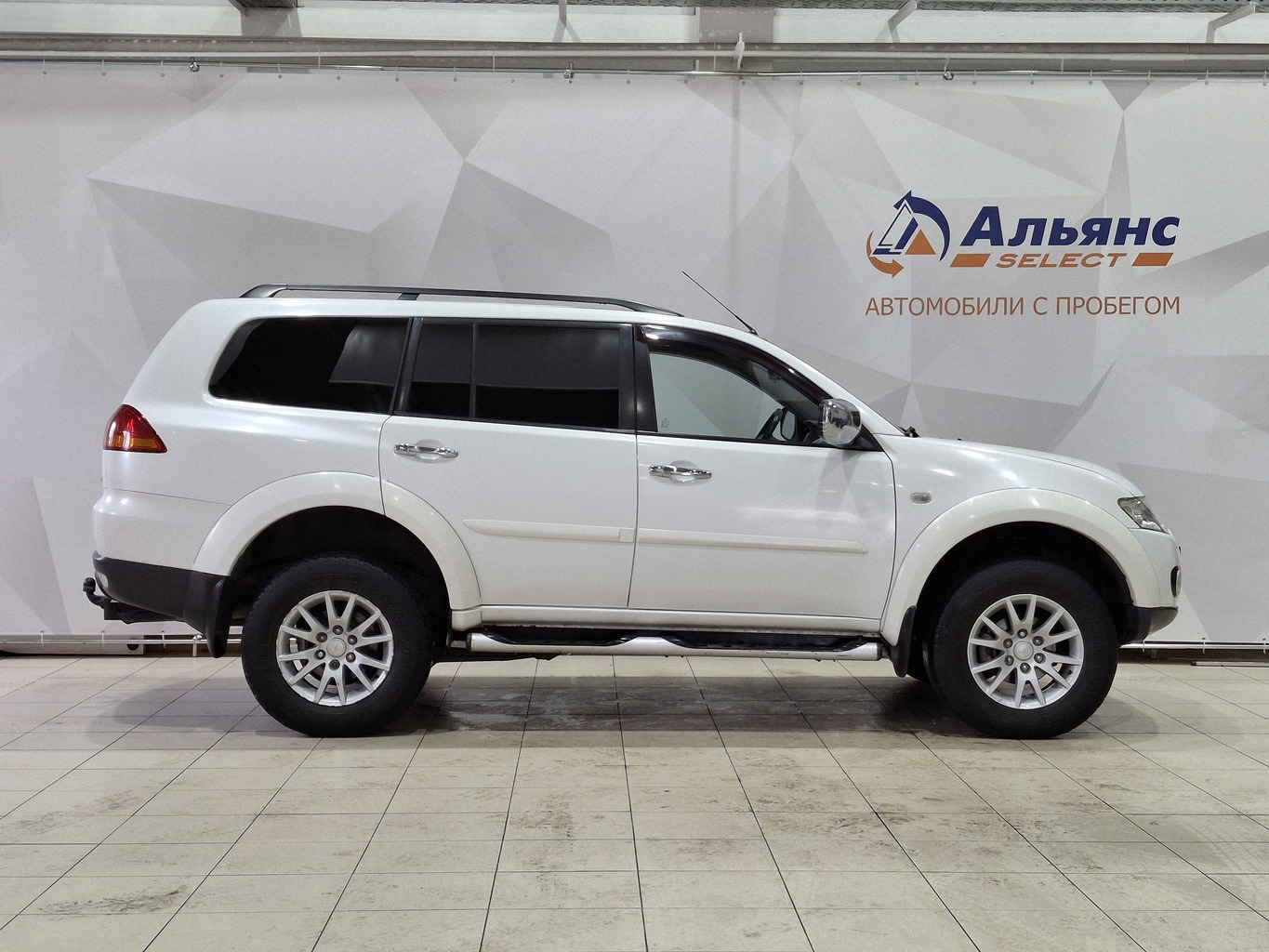 MITSUBISHI PAJERO SPORT