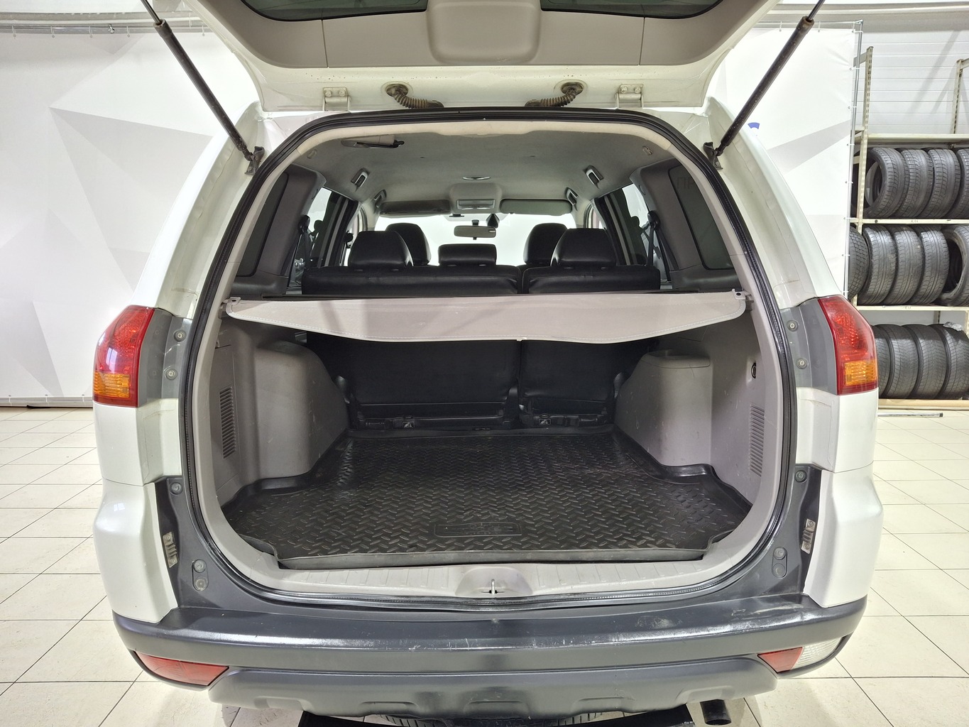 MITSUBISHI PAJERO SPORT