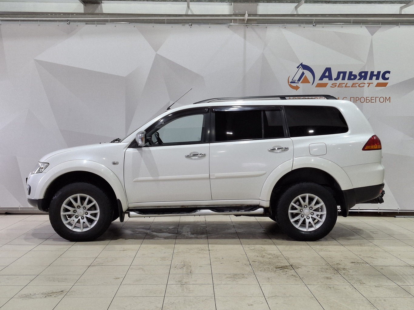 MITSUBISHI PAJERO SPORT