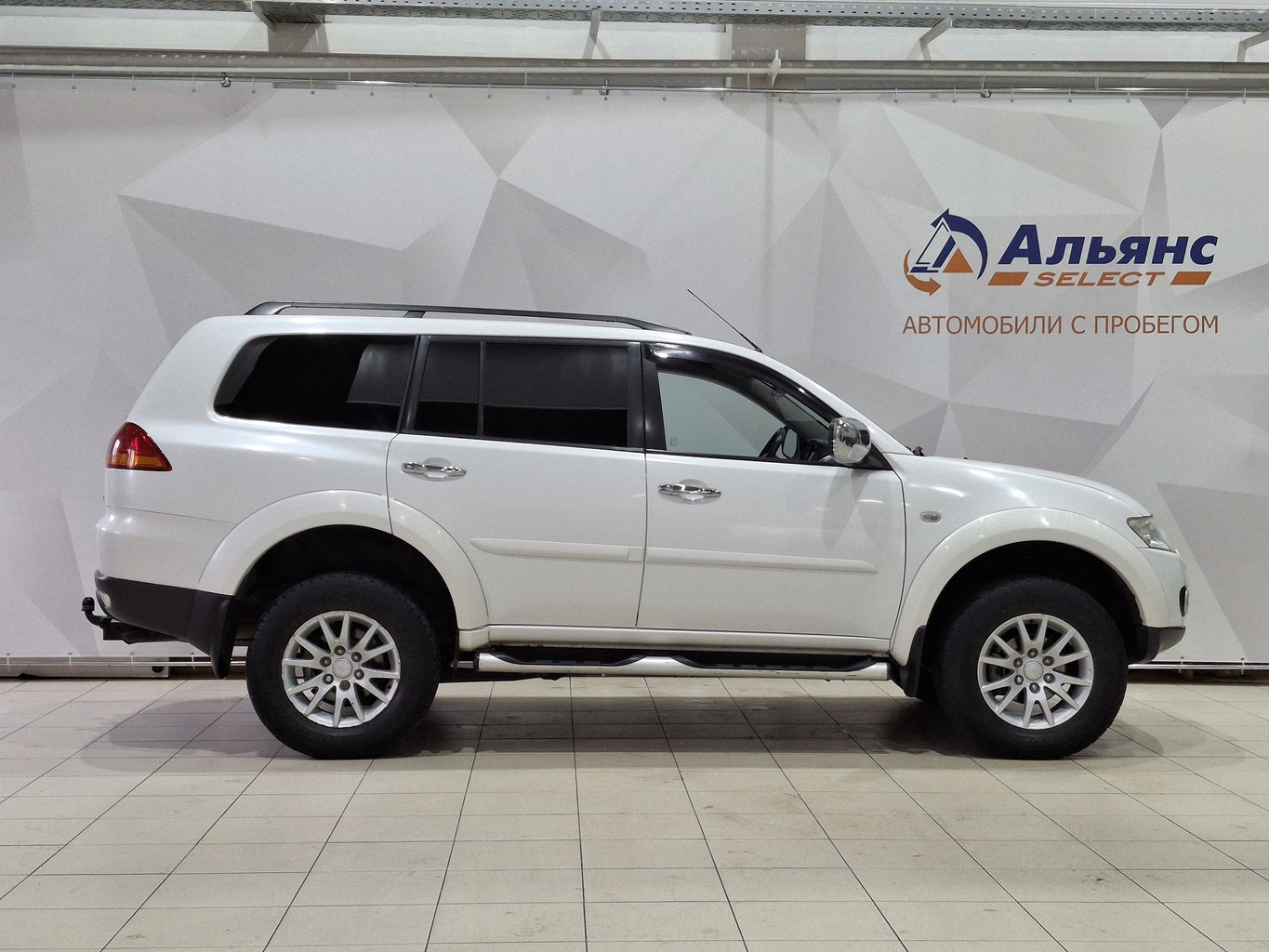 MITSUBISHI PAJERO SPORT