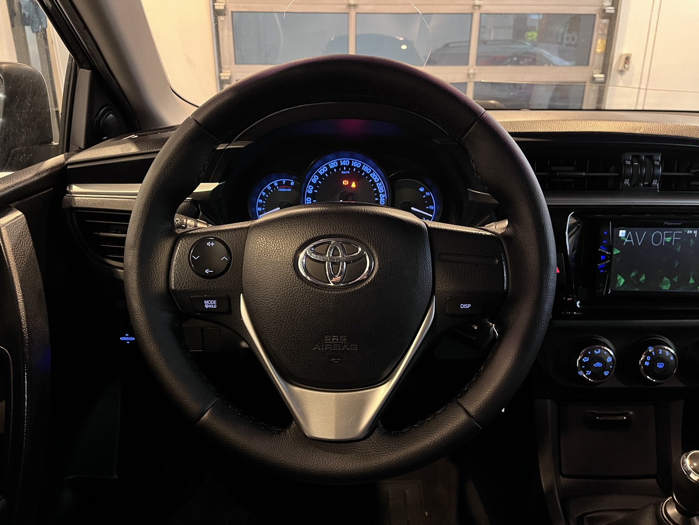 TOYOTA COROLLA