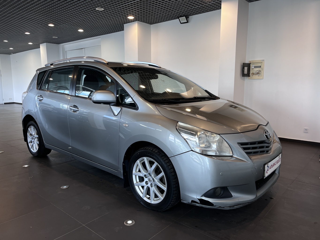 TOYOTA VERSO