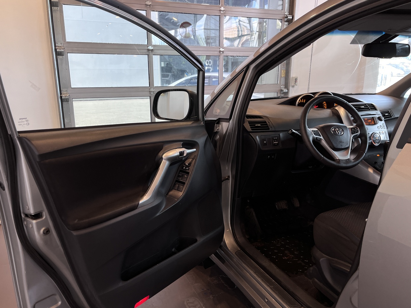 TOYOTA VERSO