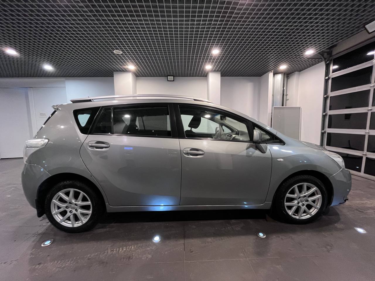 TOYOTA VERSO