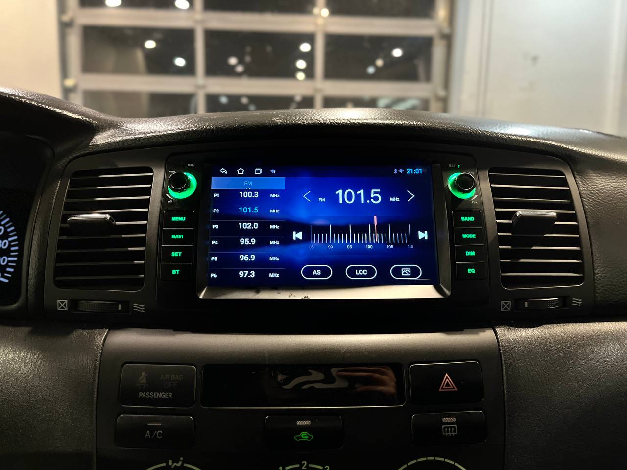 TOYOTA COROLLA