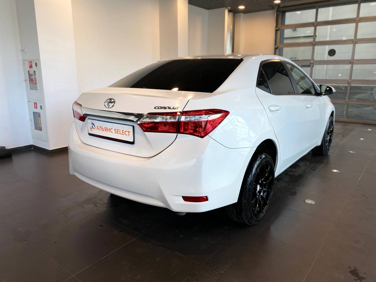 TOYOTA COROLLA