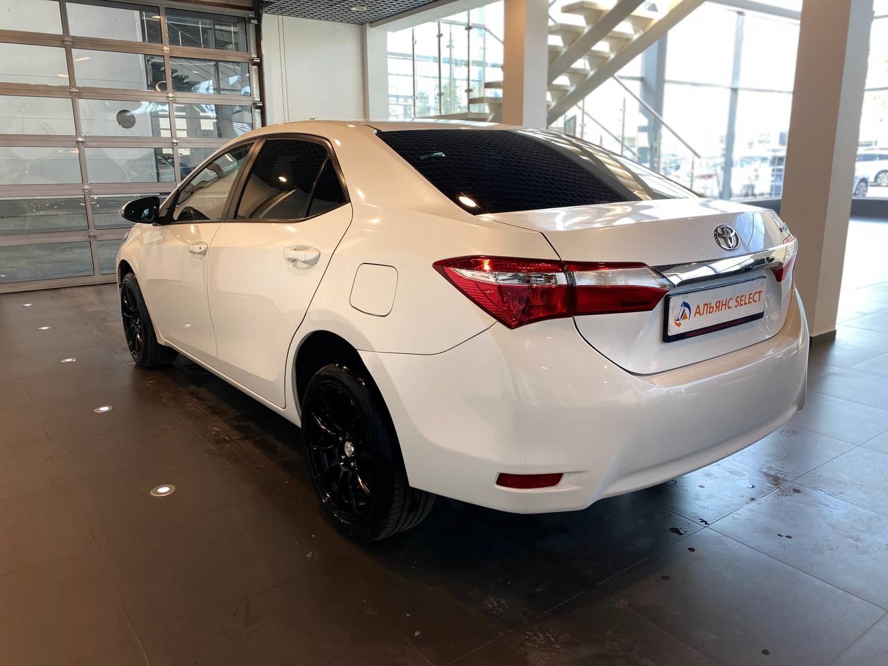 TOYOTA COROLLA