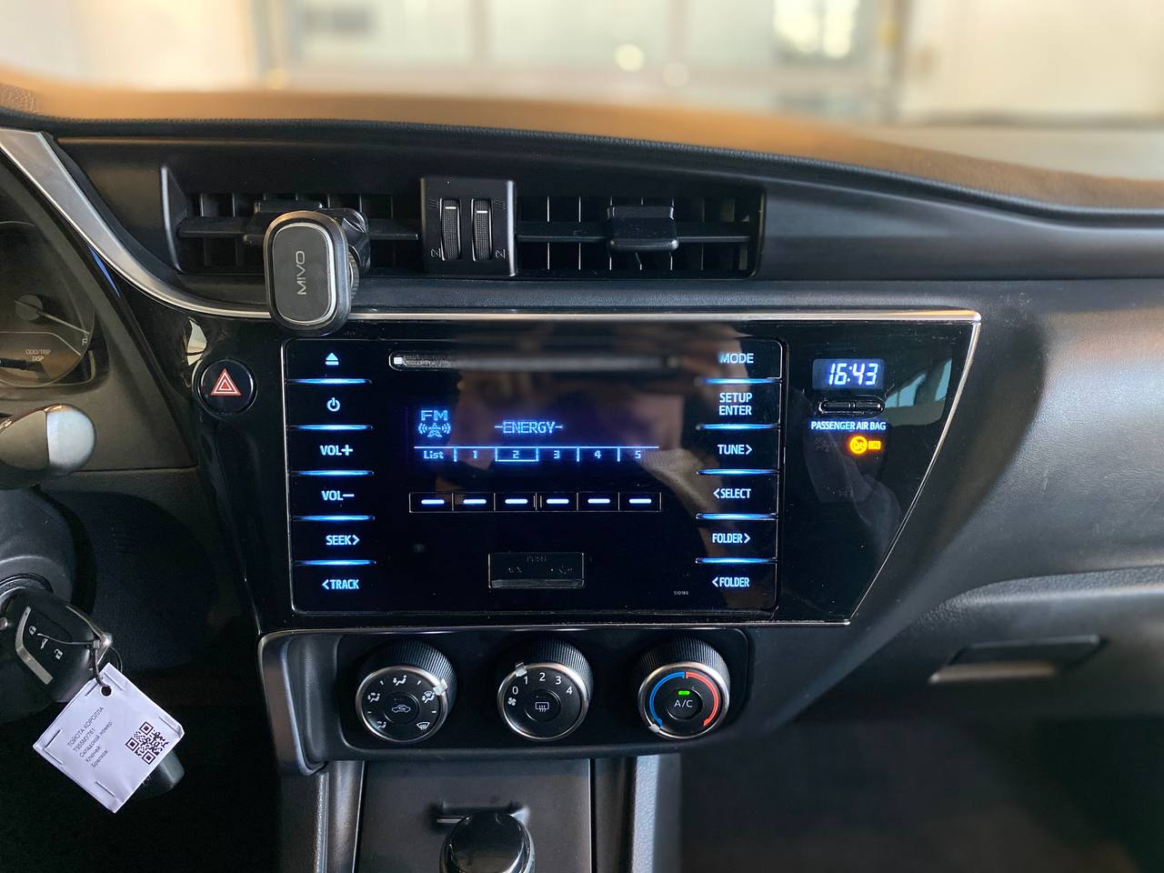TOYOTA COROLLA