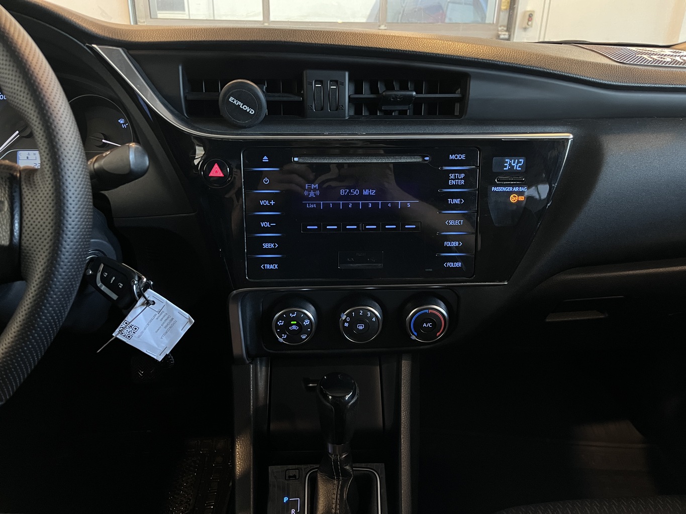 TOYOTA COROLLA