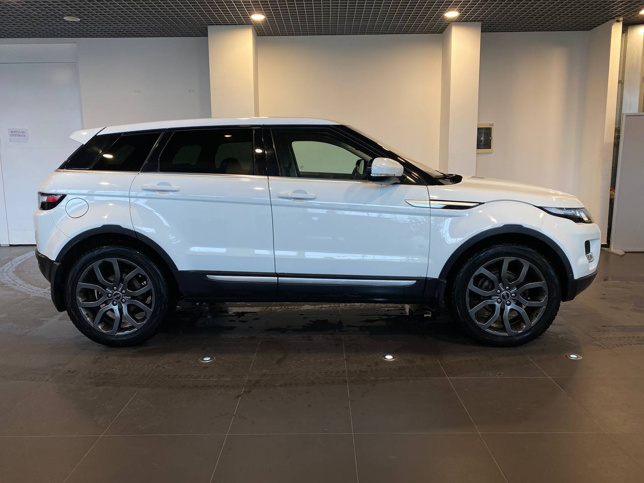 LAND ROVER RANGE ROVER EVOQUE